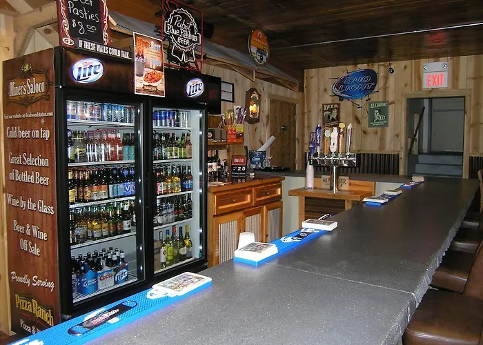 Deadwood Station Bunkhouse And Gambling Hall
