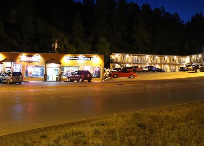 Deadwood Station Bunkhouse And Gambling Hall