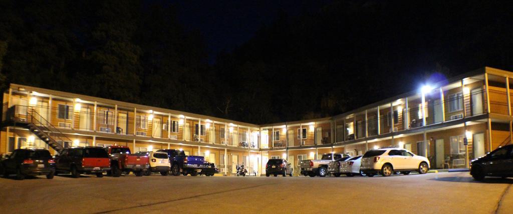 Motel Station Bunkhouse And Gambling Hall Deadwood